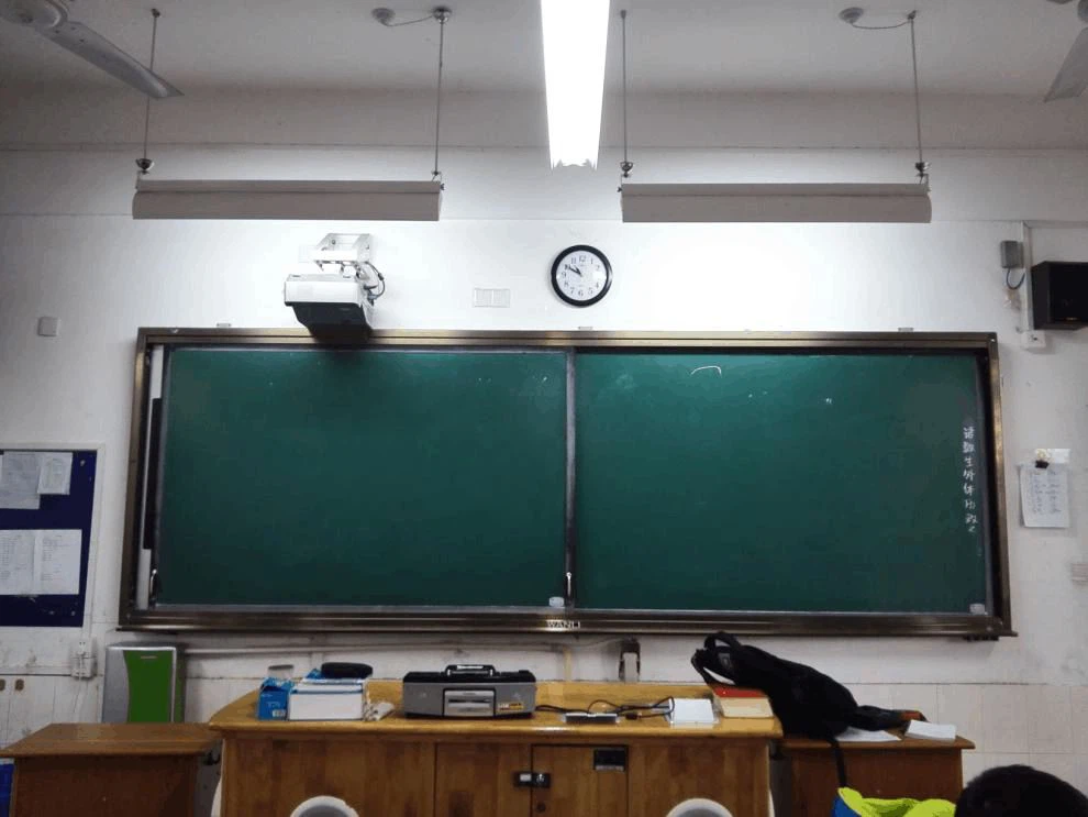 The blackboard lamp is totally worthy of everyone's choice
