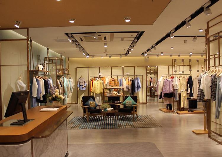 About The Lighting Of The Clothing Store