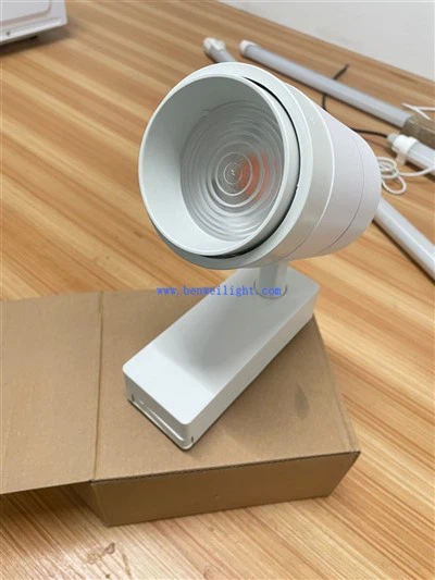 CRI90 Flicker Free 15W LED Track Light