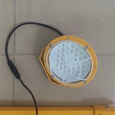LED Loading Dock Lights With Swing Arm