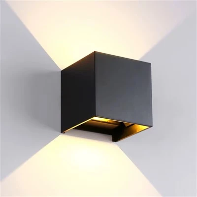 IP65 Adjustable Square Outdoor LED Wall Light with Polycarbonate Diffuser Surface Mounted for Garden Use