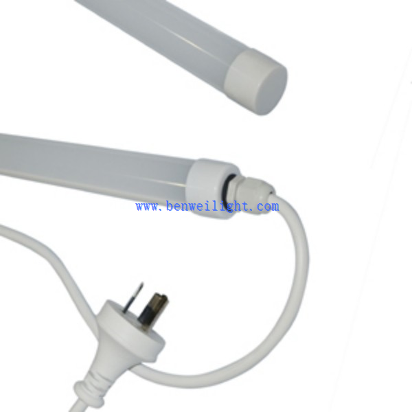Weatherproof Tube Lights For Chicken Coop (4)